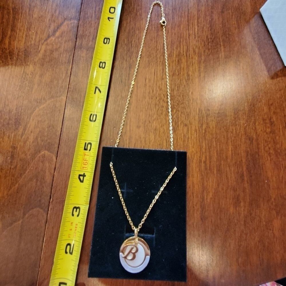 INITIAL NECKLACE - Picture 2 of 11